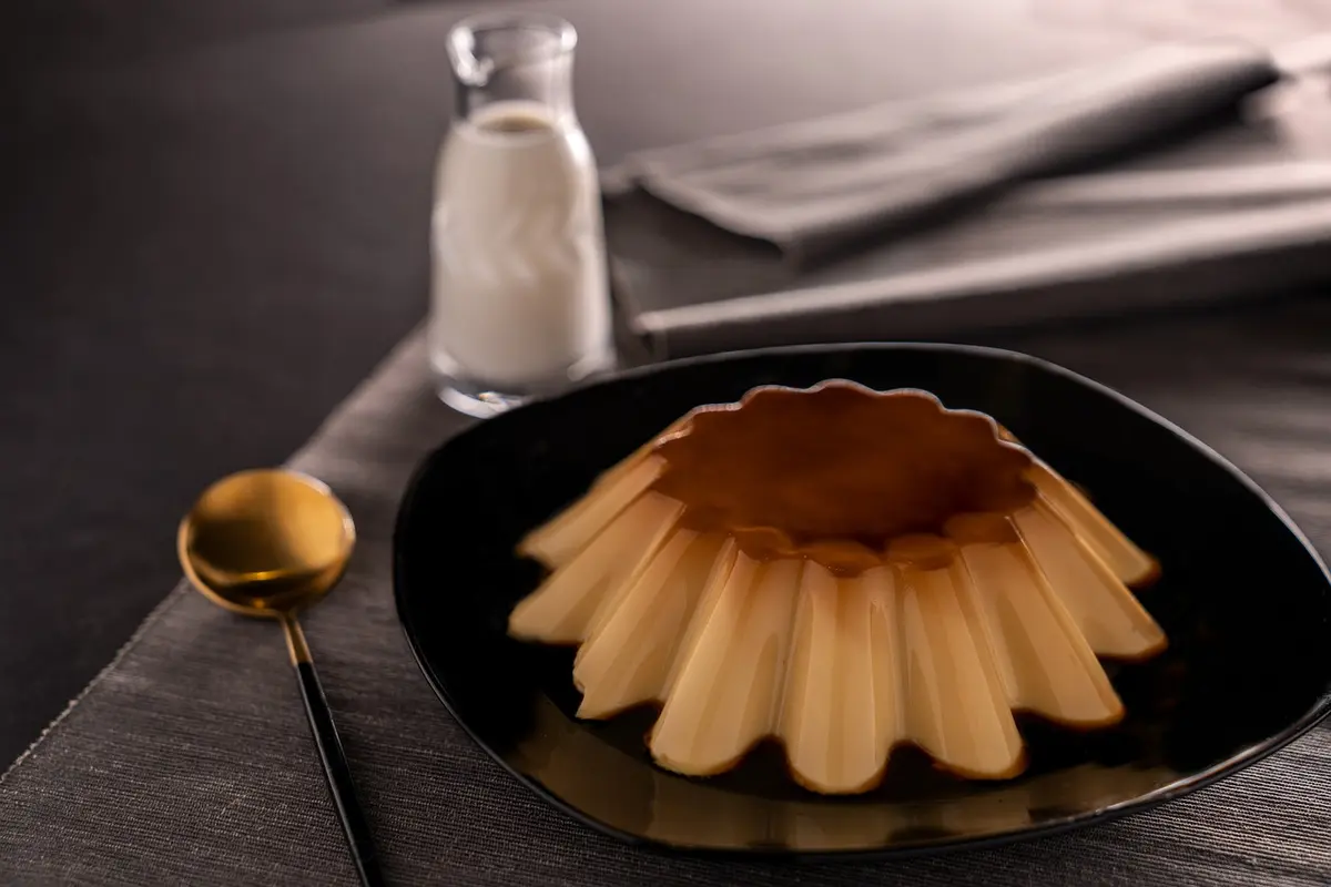Pudim de gelatina incolor: fácil, leve e sem forno
