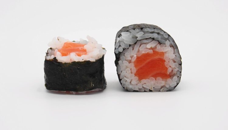 Como fazer sushi em casa: guia fácil para iniciantes