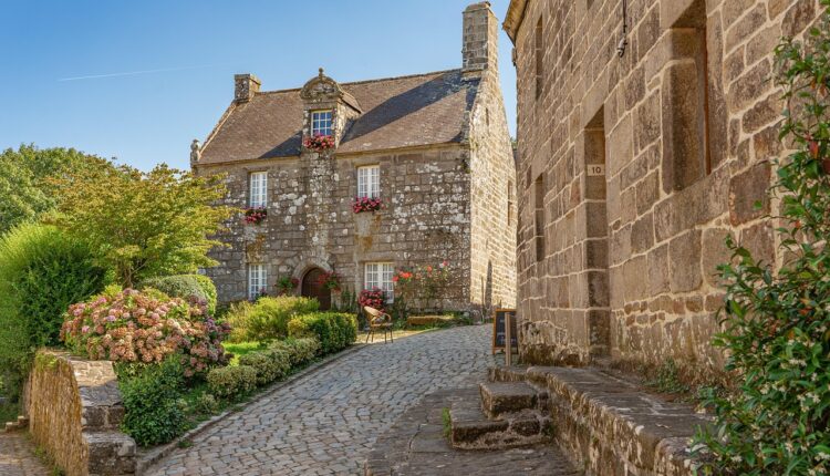 Essa vila escondida parece de filme e fica a poucas horas de você