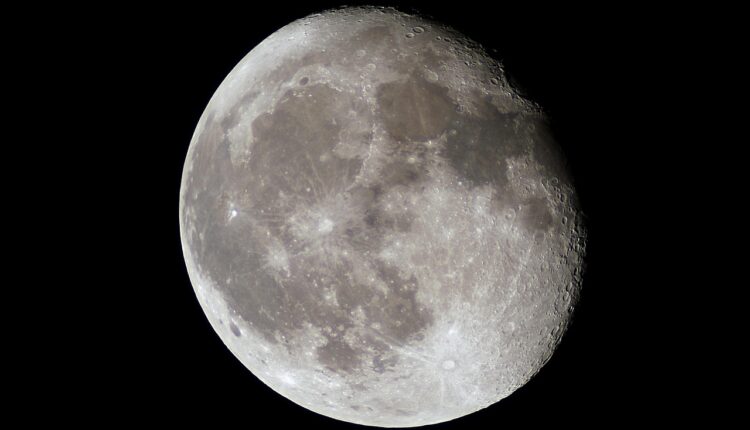 O que a lua cheia deste mês pode mexer no seu emocional