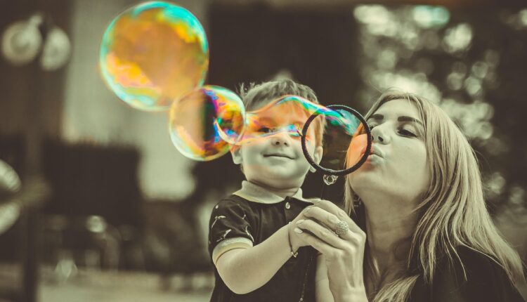 Legenda para foto com filho: amor de mãe em palavras lindas