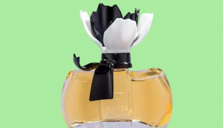 La Petite Fleur: O Perfume que Todos Estão Divulgando em 2023!